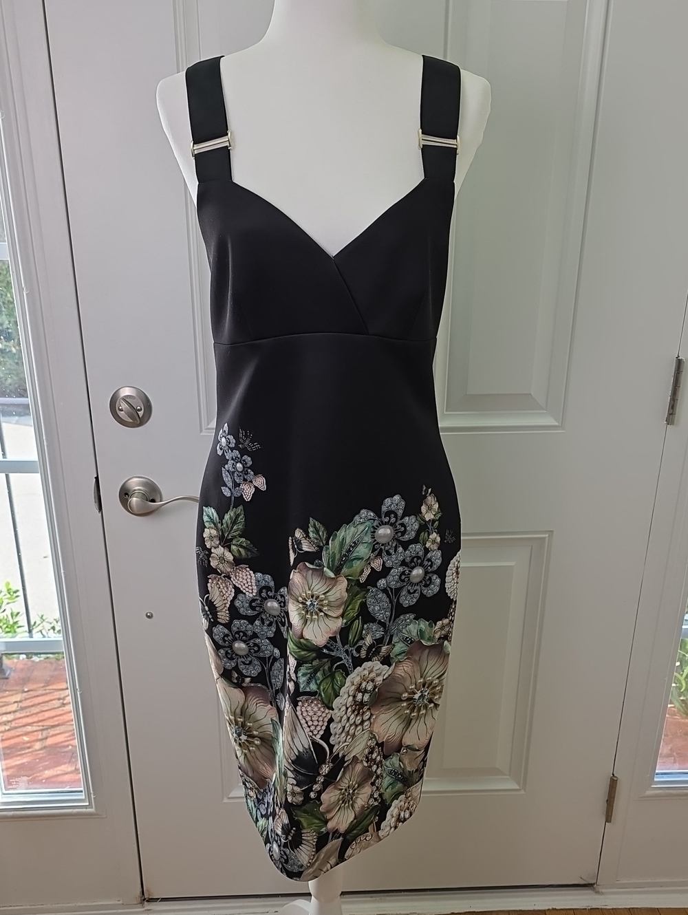 Ted Baker London Lined Black Floral-Print Midi Dress.  Size 4